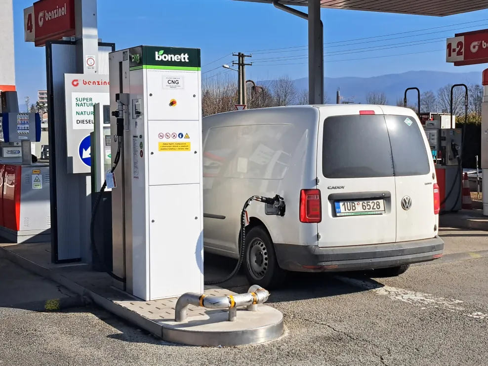 Bonett pod vlastnou značkou otvára prvé dve CNG stanice na Slovensku